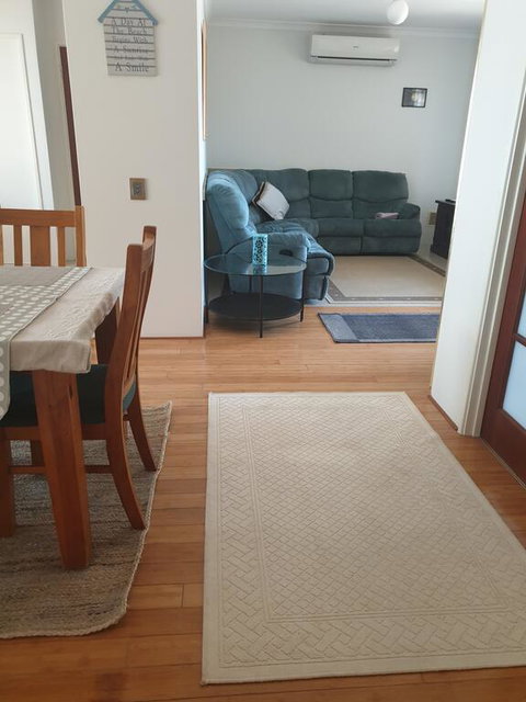Beachside Retreat 2 - E Caravan Parks 3