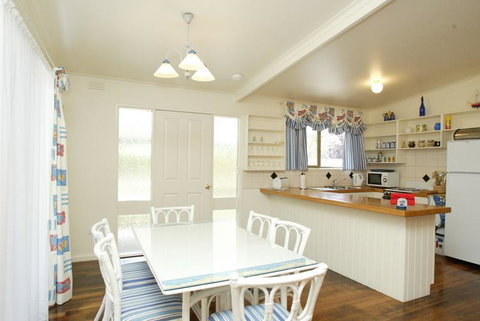 Beachwalk Cottage - E Caravan Parks 0