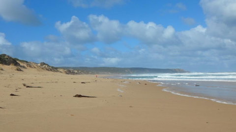 Beachwalk Cottage - E Caravan Parks 1