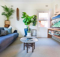 Beautiful Beach Home in Superb Location - E Caravan Parks