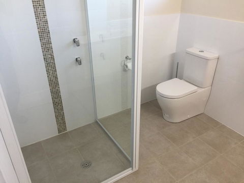 Bega Village Motor Inn - E Caravan Parks 2