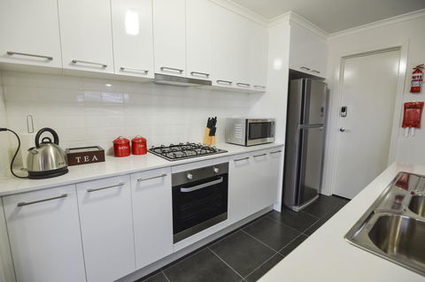Beischer Apt B - E Caravan Parks 2