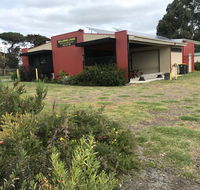 Bellarine Lodge sleeps 30 - E Caravan Parks