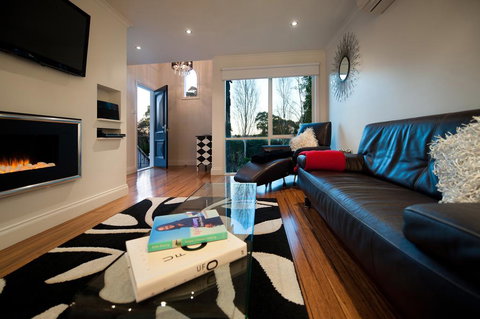 Belle Maison - E Caravan Parks 2