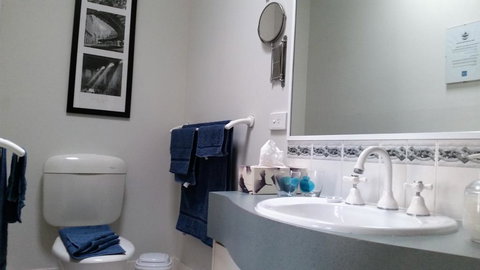 Bellevue Bed & Breakfast - E Caravan Parks 2