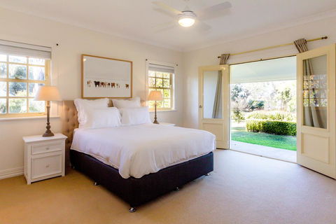 Bellfield House Mudgee - E Caravan Parks 1