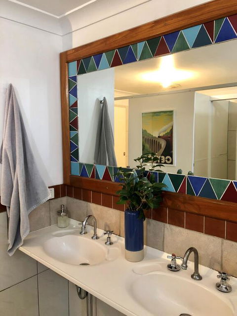 Bellingen Belfry Guesthouse YHA - E Caravan Parks 3