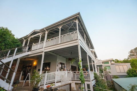 Bellingen Belfry Guesthouse YHA - E Caravan Parks 0