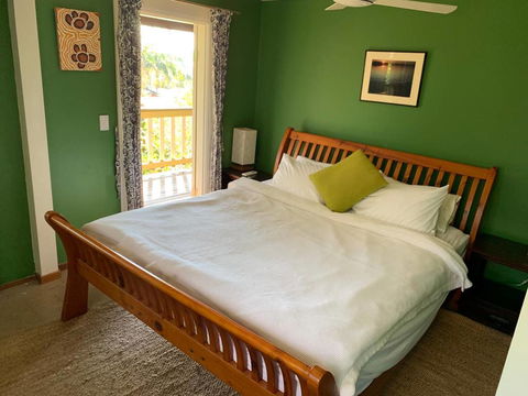 Bellingen Treehouse - E Caravan Parks 0