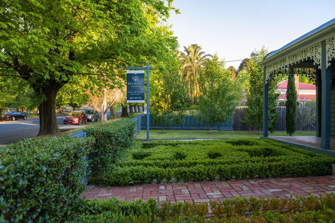 Belmont At Beechworth 2 Bedrooms, 2 Bathrooms, 2 Couples - E Caravan Parks 2