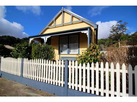 Benvenuti, To Comstock Cottage - E Caravan Parks 0