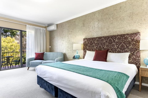 Berry Village Boutique Motel - E Caravan Parks 0