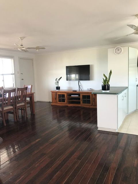 Best Beach Villa - E Caravan Parks 3