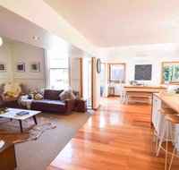 Best Location in Hobart Luxury 4 bedroom with stunning views - E Caravan Parks