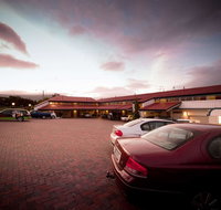 Best Western Balmoral Motor Inn - E Caravan Parks