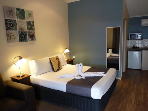 Best Western Caboolture Central Motor Inn - E Caravan Parks 0