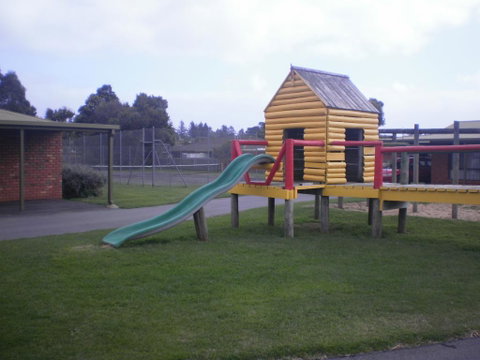 Best Western Colonial Village Motel - E Caravan Parks 1