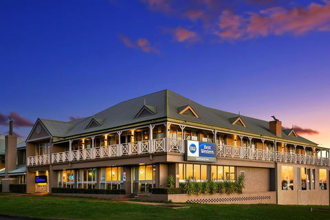 Best Western Sanctuary Inn - E Caravan Parks 0