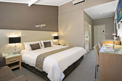 Best Western Sanctuary Inn - E Caravan Parks 1
