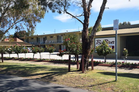 Big River Motel - E Caravan Parks 1