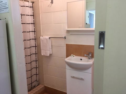 BIG4 Cania Gorge Holiday Park - E Caravan Parks 1