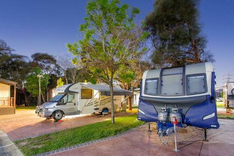 BIG4 Melbourne Holiday Park - E Caravan Parks 1