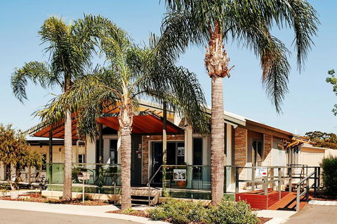 BIG4 Perth Midland Tourist Park - E Caravan Parks 0