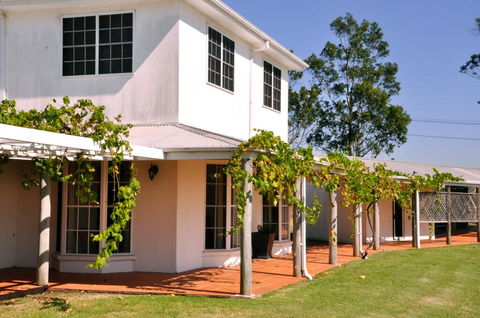 Bimbadgen - E Caravan Parks 1