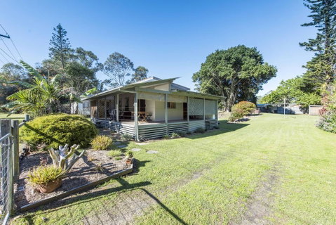 Bird Song - Iluka, NSW - E Caravan Parks 0