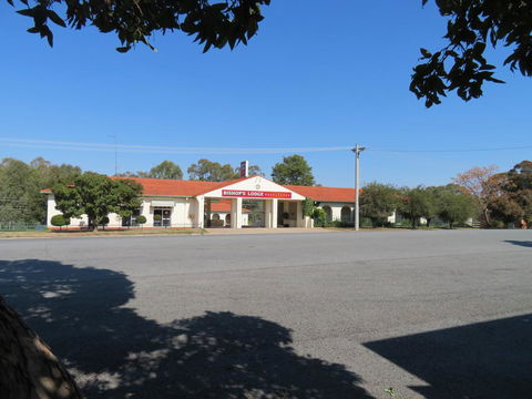 Bishops Lodge Narrandera - E Caravan Parks 0
