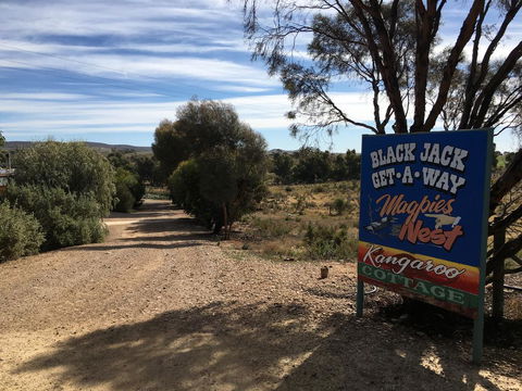 Black Jack Get-A-Way Magpies Nest - E Caravan Parks 0