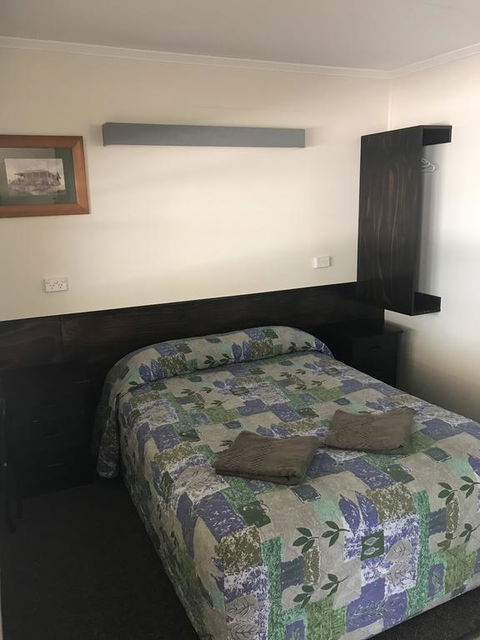 Blackall Coolibah Motel - E Caravan Parks 3