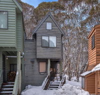 Blairs-DPA - E Caravan Parks