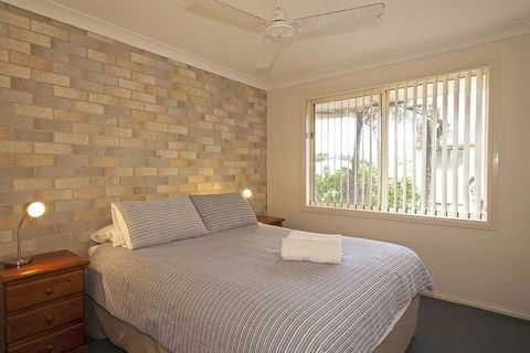 Blue Haze 4 - Sawtell, NSW - E Caravan Parks 1