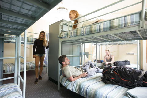 Blue Mountains YHA - E Caravan Parks 2