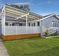 Blue Summer House - E Caravan Parks