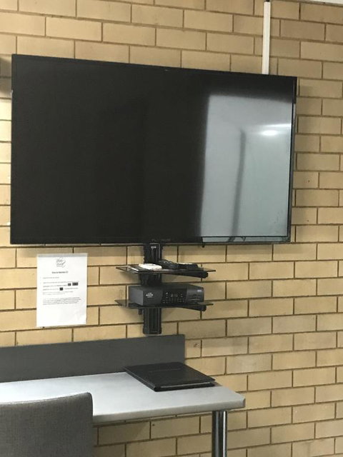 Blue Violet Motor Inn - E Caravan Parks 2