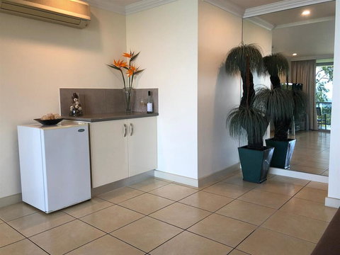 Blue Water Views Apartments - E Caravan Parks 1
