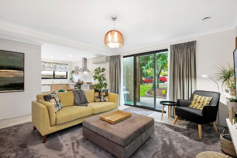 The Snug Premium 1BR Self Contained Apartment FREE Netflix - E Caravan Parks 0