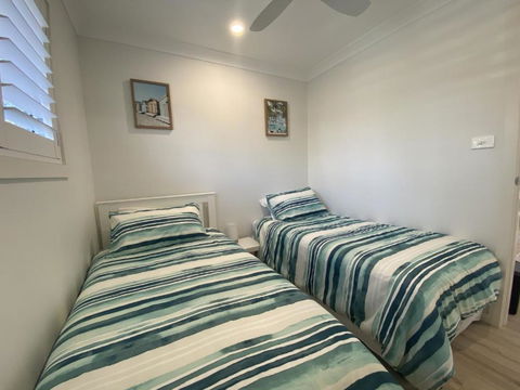 THEL14A - Lucky Burra - E Caravan Parks 2