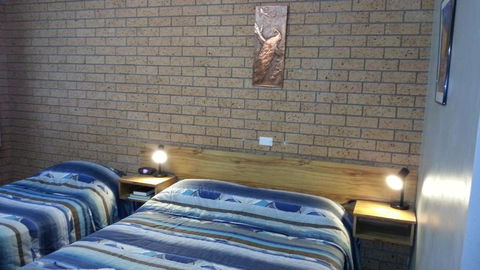 Three Ways Motel - E Caravan Parks 2
