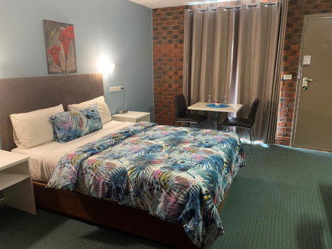 Zero Inn Motel - E Caravan Parks 3
