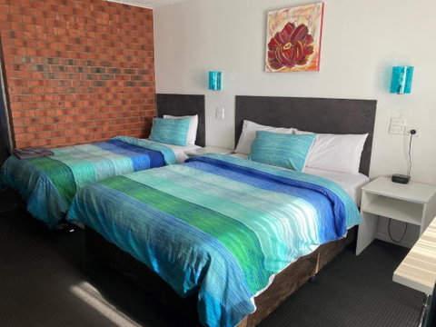 Zero Inn Motel - E Caravan Parks 1