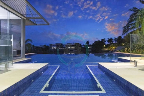 ZenLux: 4BR Bayview Mansion Infinity Pool + Cinema - E Caravan Parks 1