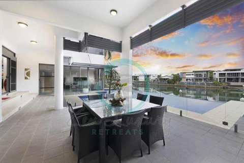 ZenLux: 4BR Bayview Mansion Infinity Pool + Cinema - E Caravan Parks 3